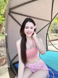 น้องหงส์มี่ นางแบบ