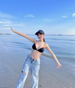 เฟิร์น ชลลดา สาวสวย